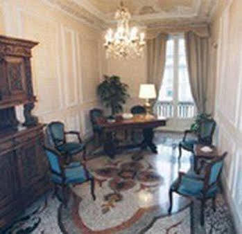 Conte Biancamano 3*